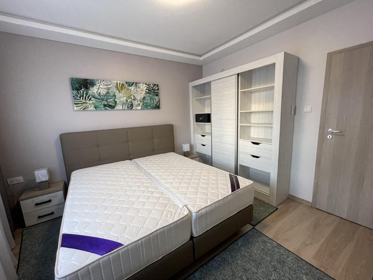 Lara Lux Apartment Hajdúszoboszló Eksteriør bilde